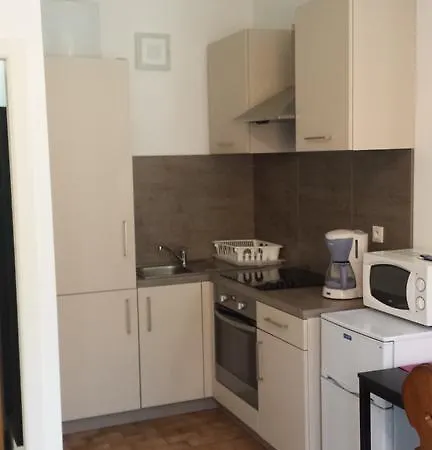 La Commanderie Apartment